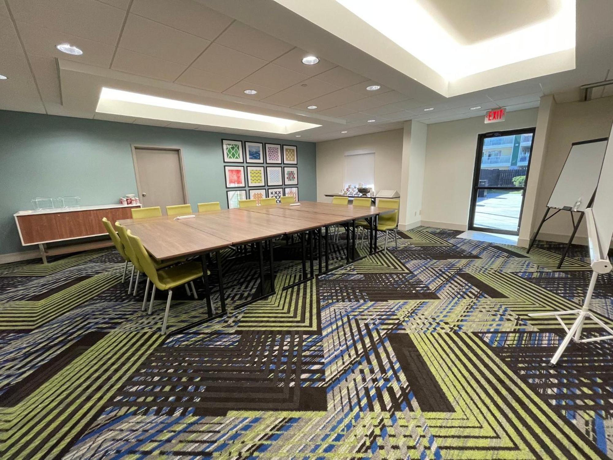 Holiday Inn Express & Suites Sulphur - Lake Charles By Ihg Экстерьер фото