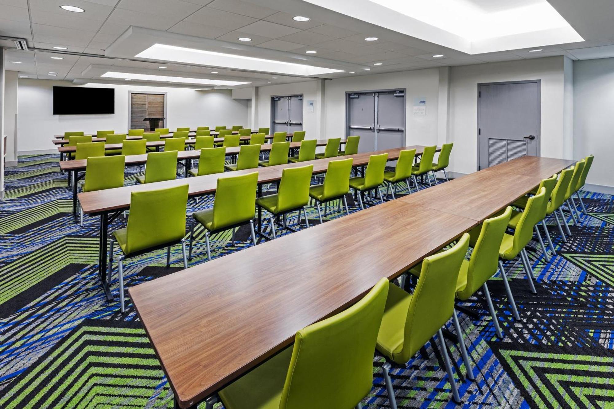 Holiday Inn Express & Suites Sulphur - Lake Charles By Ihg Экстерьер фото