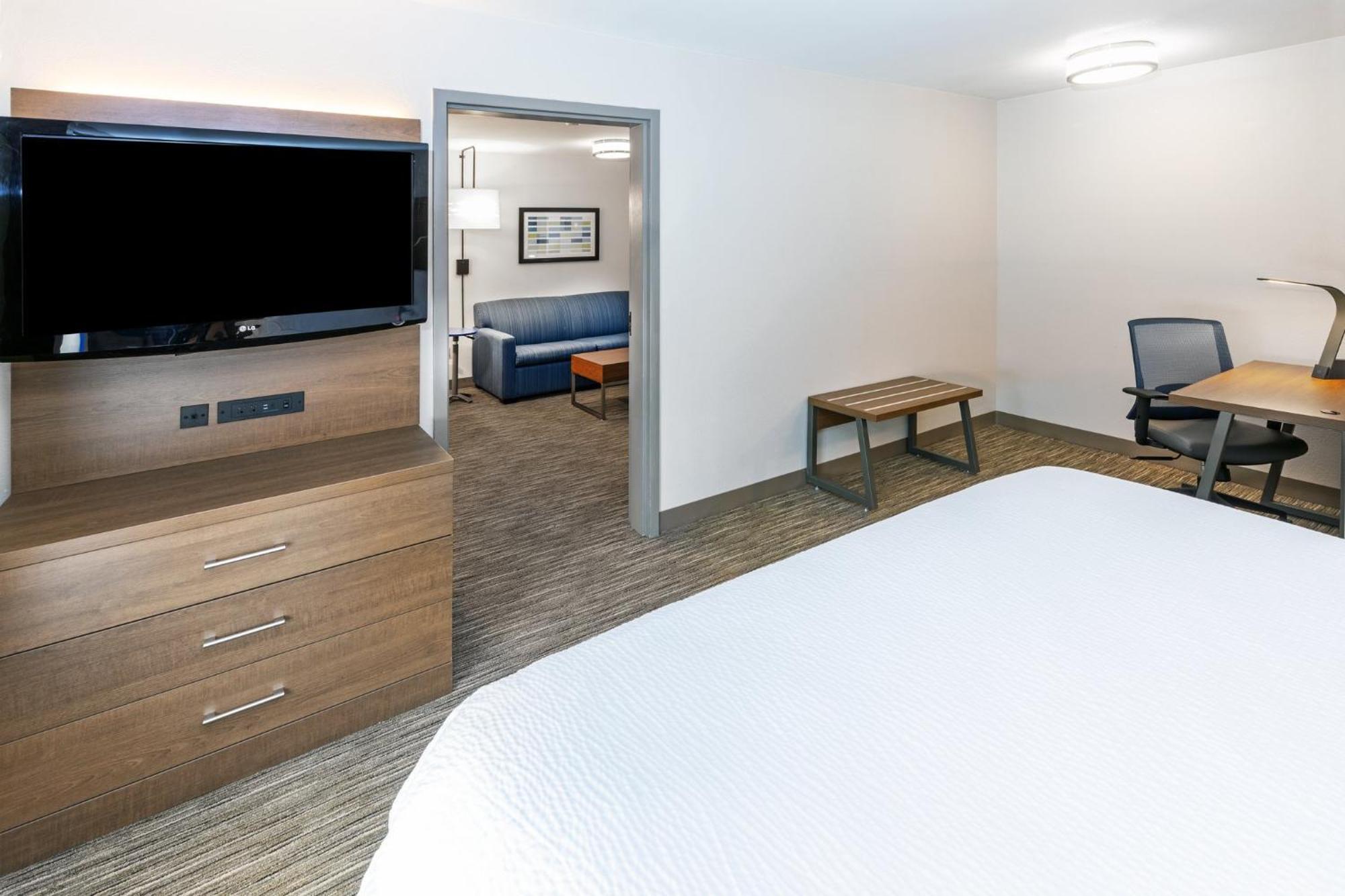Holiday Inn Express & Suites Sulphur - Lake Charles By Ihg Экстерьер фото