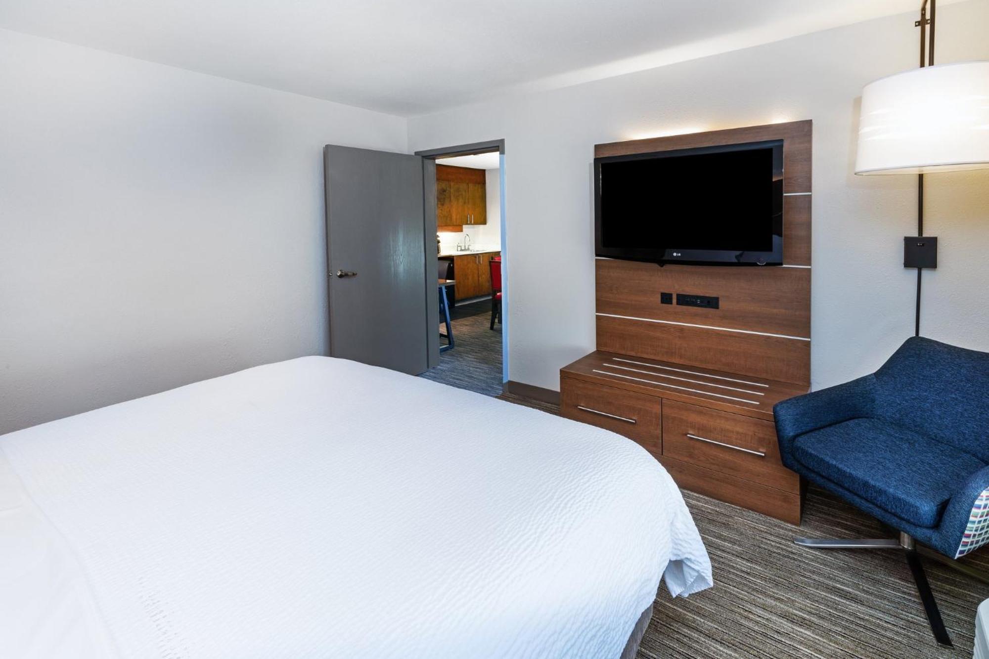 Holiday Inn Express & Suites Sulphur - Lake Charles By Ihg Экстерьер фото
