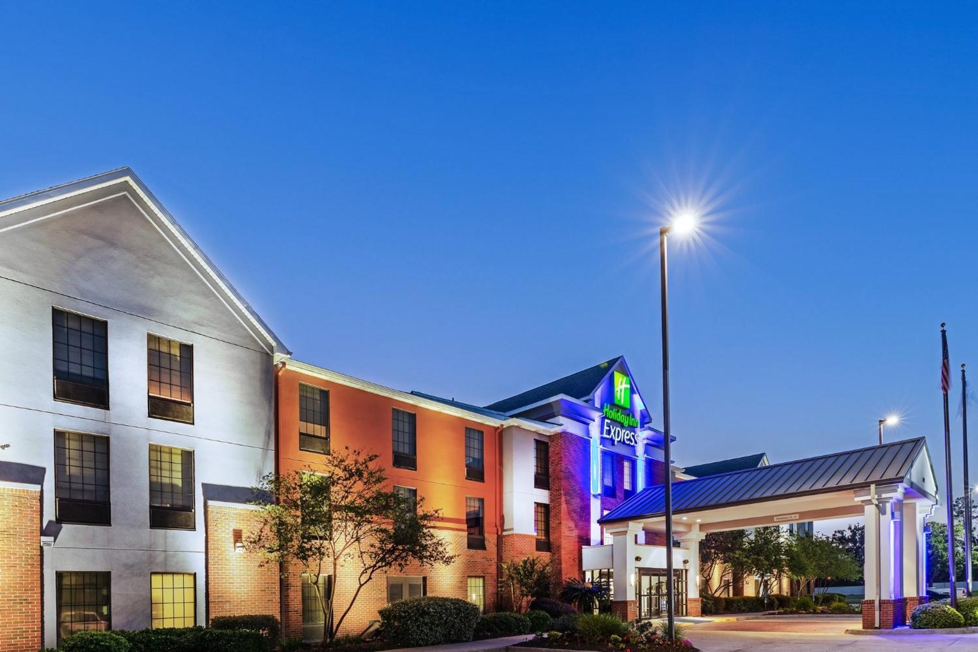 Holiday Inn Express & Suites Sulphur - Lake Charles By Ihg Экстерьер фото