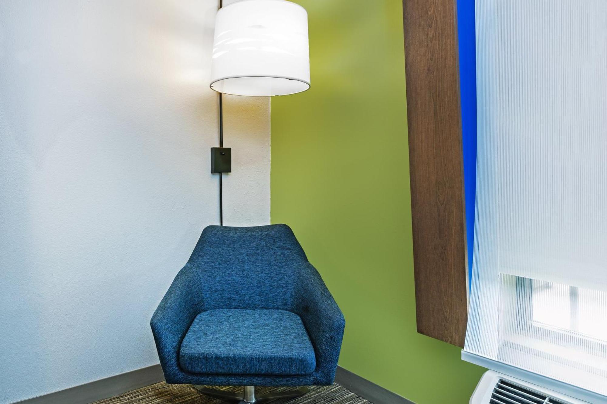 Holiday Inn Express & Suites Sulphur - Lake Charles By Ihg Экстерьер фото