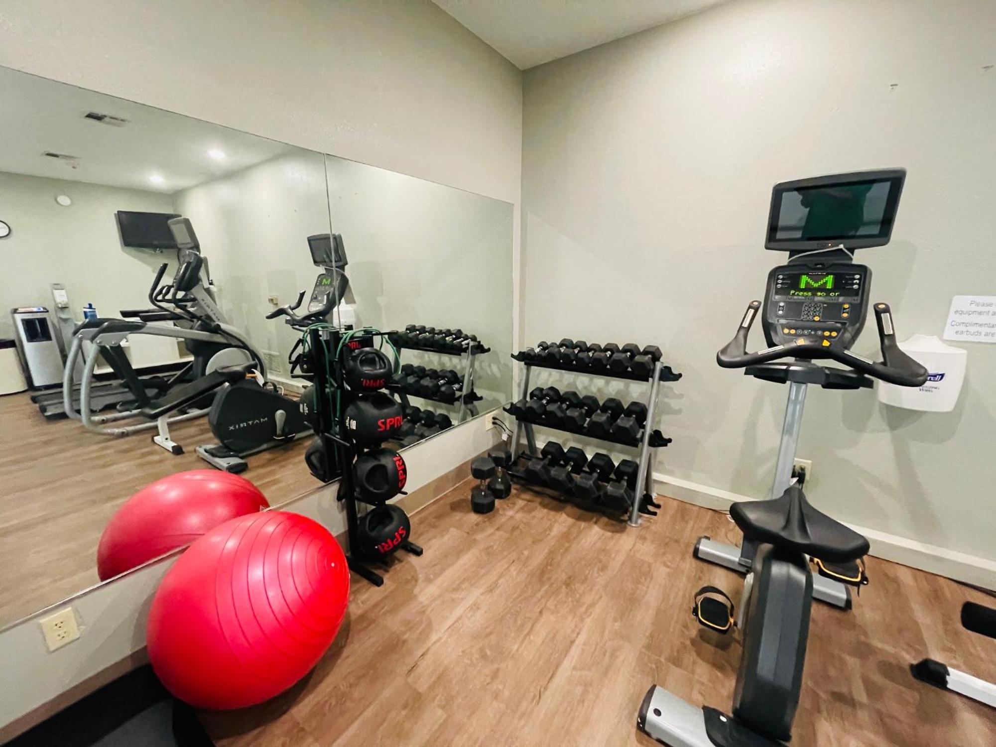 Holiday Inn Express & Suites Sulphur - Lake Charles By Ihg Экстерьер фото