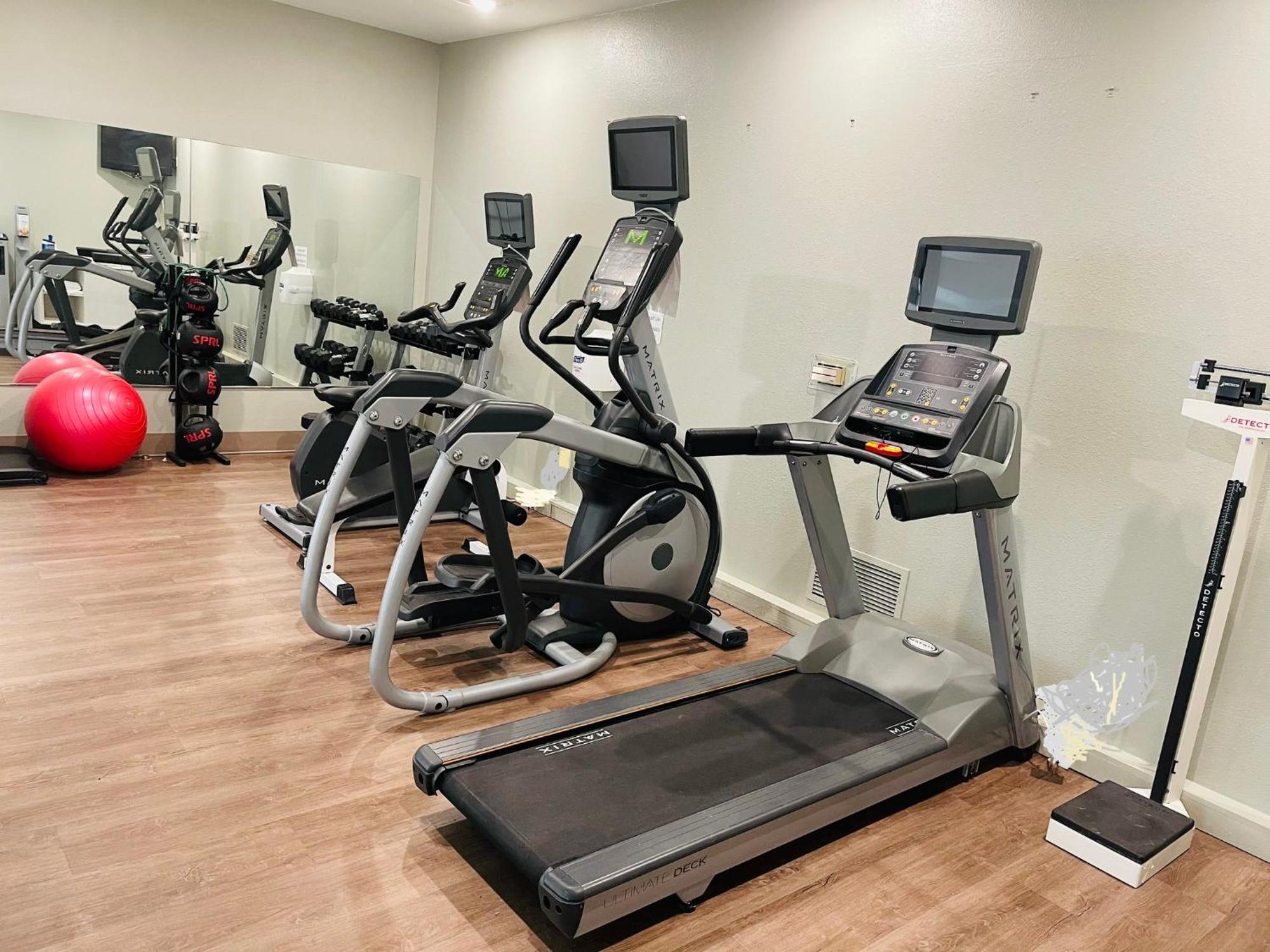 Holiday Inn Express & Suites Sulphur - Lake Charles By Ihg Экстерьер фото